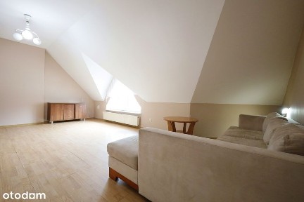 Dom z lokalem usługowym w centrum