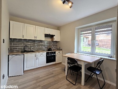 fajna kawalerka w spokojnej kamienicy - z widokiem na góry