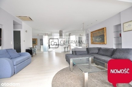CnPiękny apartament w ścisłym centrum z windą