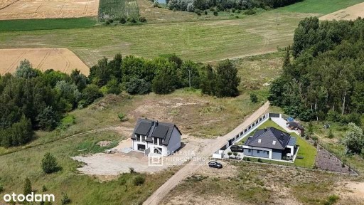 Rodzinny dom w zabudowie bliźniaczej