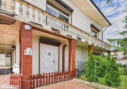 Dom z Kwaterami i Miejscem na Paczkomaty-Łódź-Port