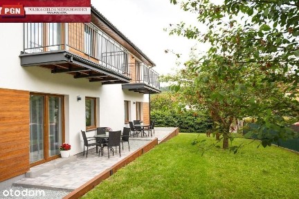 Budynek z 4 luksusowymi apartamentami