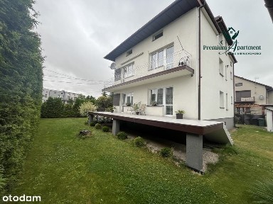 Dom z poddaszem w Jędrzejowie/ul. Kadłubka/171m2