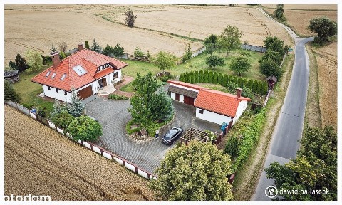 REZERWACJA! Cudowna posiadłość, blisko jeziora, duża działka 6740m2