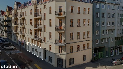 Lokal w zrewitalizowanej kamienicy na Jeżycach