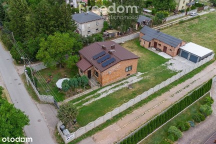 Posesja z domem i budynkami gospodarczymi Janki