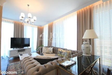 Przepiękny apartament z tarasem na dachu.