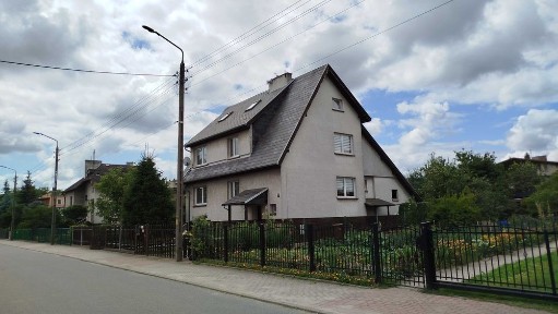 Dom wielorodzinny, działalność gospodarcza, 4 niezależne poziomy