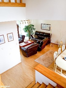 Dom wolnostojący o powierzchni 160m2 + 2 garaże + duży ogród