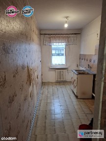 Trzy pokoje przy lesie