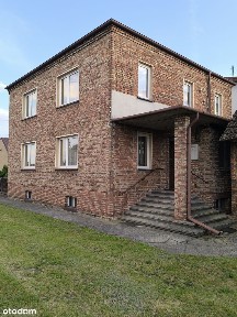 Starokrzepice | Dom z zabudowaniami gospodarczymi