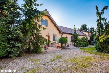 Cudna posiadłość nad jeziorem/2 domy/piękne apartamenty/duży potencjał