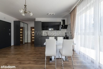 Dwa pokoje, parking - 12 miesięcy