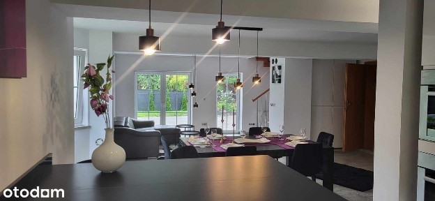 Straconka: bliźniak, kominek, 2 łazienki, sauna,2 miejsca postojowe