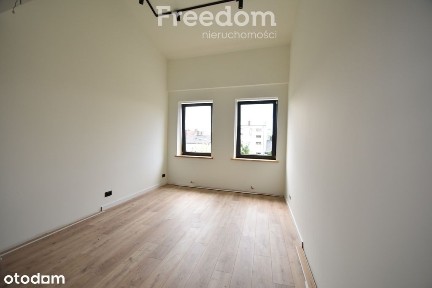 Kamienica w centrum Łasku na sprzedaż.