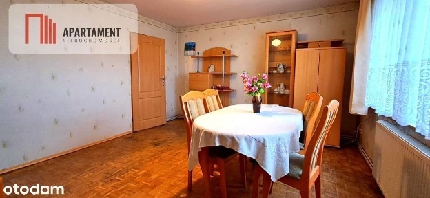 Piętro domu z ogrodem