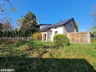 Dom z dużym placem w uroczym miejscu