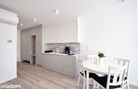 Nowoczesne studio w Mielnie: basen na dachu, blisko morza i jeziora