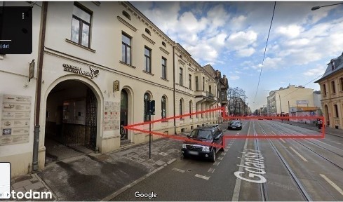 Lokal na parterze z wejściem od ulicy, w ruchliwym