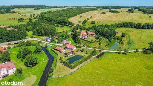 Wyjątkowa posiadłość nad rzeką z prywatnym lasem z 6 ha działką