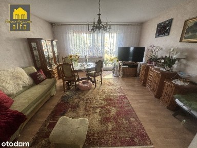 Mieszkanie w Tarpnie, trzy pokoje, II piętro.