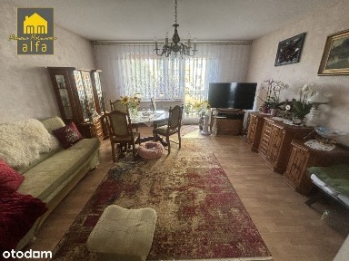 Mieszkanie w Tarpnie, trzy pokoje, II piętro.