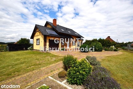 Dom parterowy z poddaszem mieszkalnym