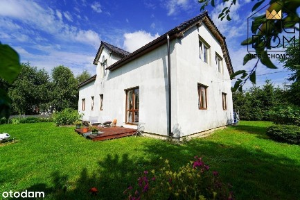 Wolnostojący dom z dużym ogrodem w Żurawcu