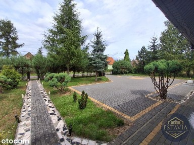 Dom jednorodzinny wolnostojący z Lokalem usługowym