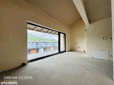 **Centrum Szczyrku, las, rzeka**garaż