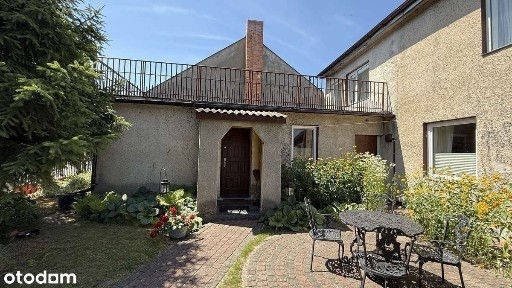 Dom z dwoma mieszkaniami w Uniejowie