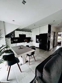 Przestronne 4-pokojowe mieszkanie na Osiedlu Księżycowym