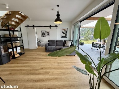 Na sprzedaż - luksusowa rezydencja na Kaszubach, w pobliżu jeziora