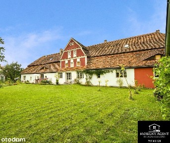 Zabytkowy Dworek z 1765 roku po generalnym remoncie - Broniszów