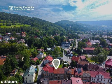 Budynek szeregowy z ogrodem i garażem