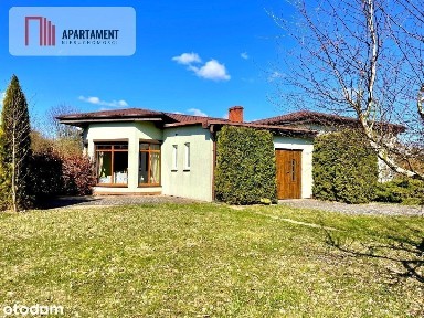 Wyjątkowy parterowy budynek z ogrodem