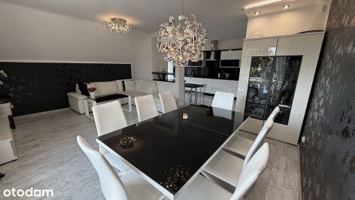 Dom z duszą i potencjałem inwestycyjnym - Przechód