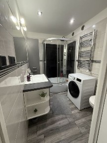 Atrakcyjne mieszkanie /3 pokoje/