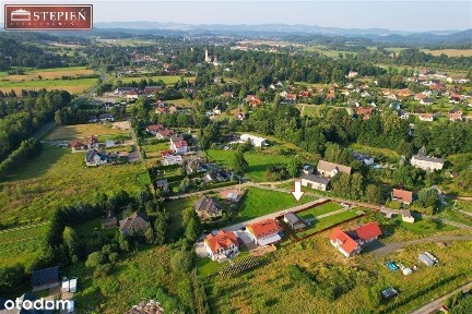 Gotowy do wejścia dom w górach