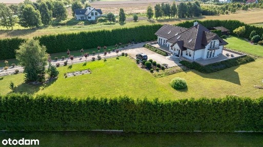 Wyjątkowy dom 320 m² na działce 7000 m², tylko 8 km od Kołobrzegu