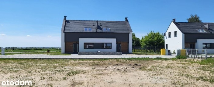 Osiedle nowoczesnych domów z pompą ciepła w Nowej Wsi