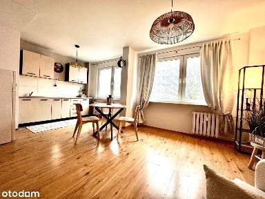 Kameralna kawalerka przy starówce.