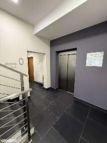 Na sprzedaż lokal użytkowy - 135,64 m² - idealny pod biuro i usługi.