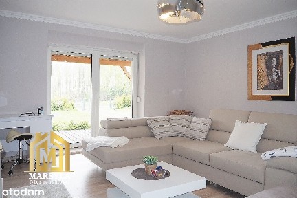 Dom na sprzedaż w spokojnej okolicy. Bobrowa