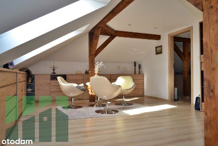 Dom Wolnostojący w Otoczeniu Przyrody