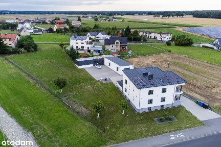 Dom KOMPLEKS MIESZKALNO-BIZNESOWY na działce 3 757 m² Faktura