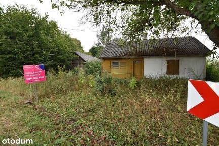 Nieruchomość we wsi Julianów 22 ary, drewniany dom
