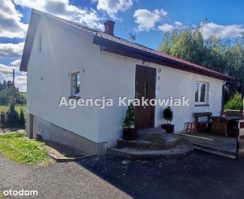 Dom, 200 m², Skała