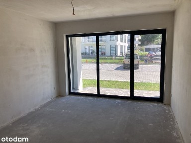 Nowe wykończone pod klucz. Z ogródkiem. Idealne dla seniora.