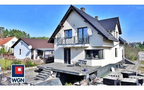 Dom o wysokim standardzie + garaż z poddaszem